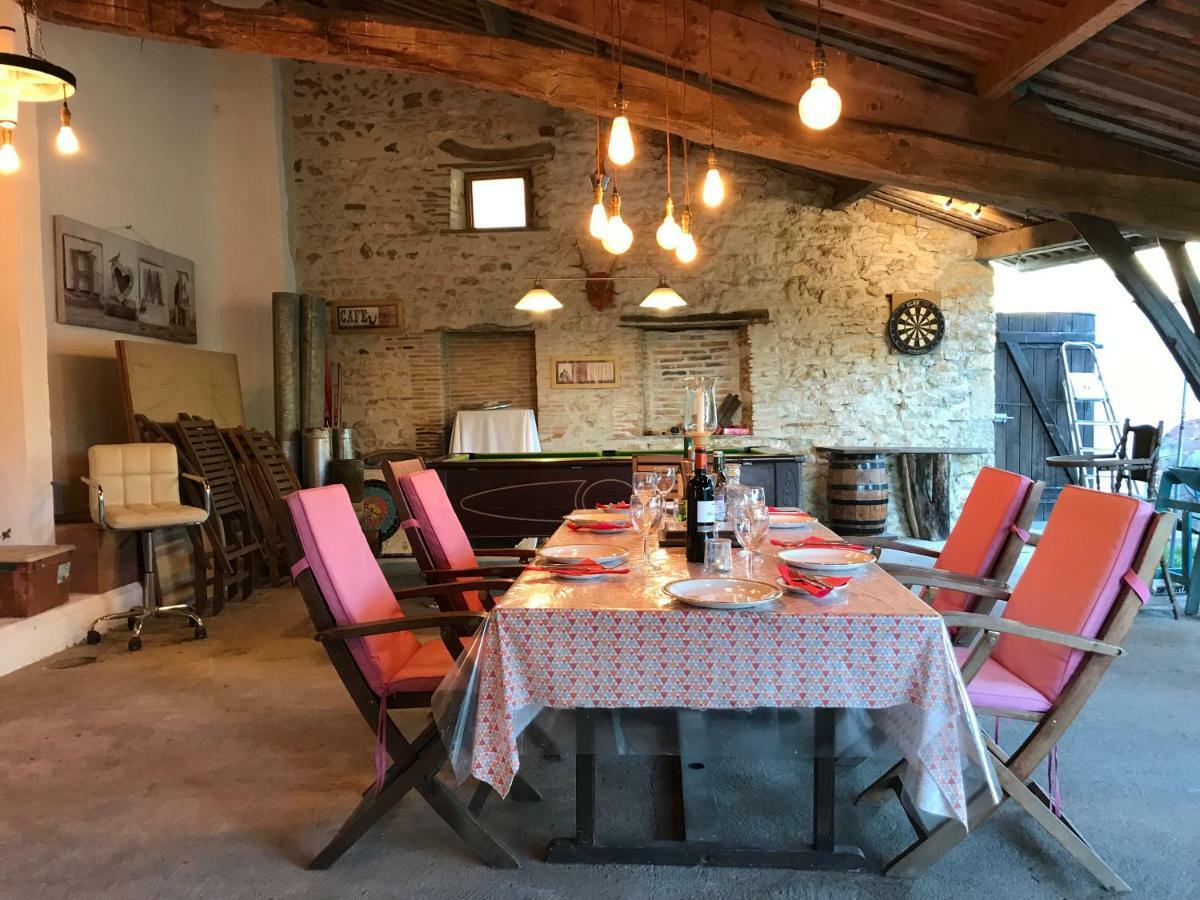 French Fields Luxury Glamping Original Mongolian Yurt Hotel Le-Vieux-Cerier Bagian luar foto